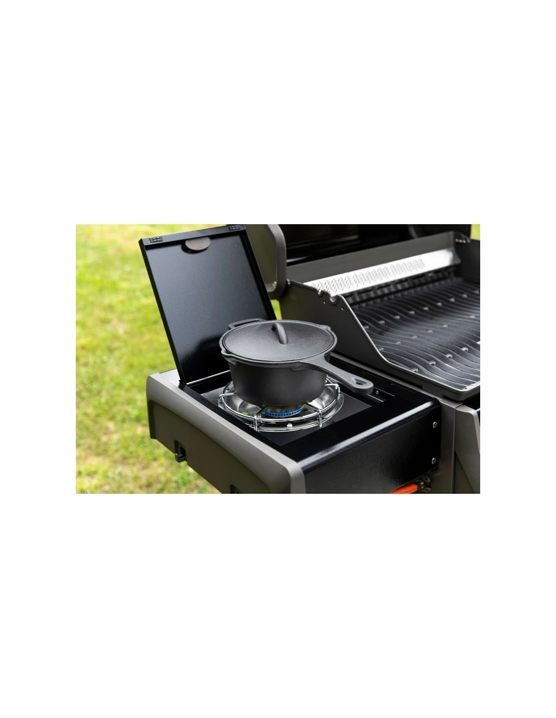 Napoleon Barbecue à Gaz Rogue RSB425 Noir Avec Brûleurs Arrière Et Latéral 3 Napoleon Barbecue à Gaz Rogue RSB425 Noir Avec Brûleurs Arrière Et Latéral – Image 3