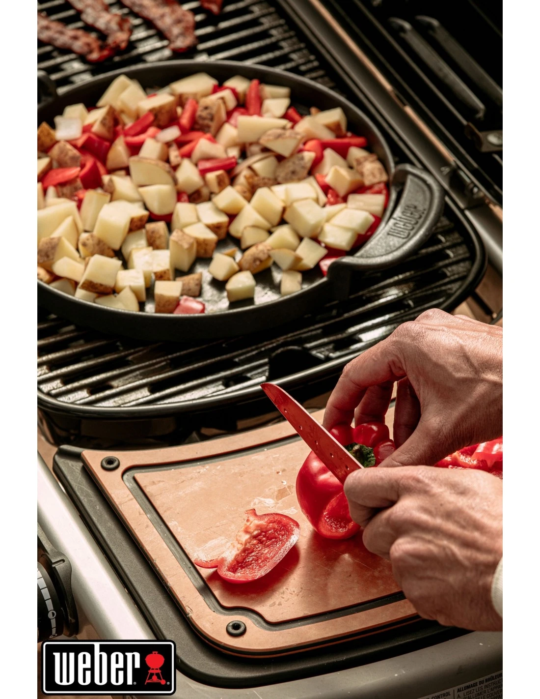 Barbecue à Gaz Weber Traveler Stealth Noir Avec Chariot Noir 10 Barbecue à Gaz Weber Traveler Stealth Noir Avec Chariot Noir – Image 10